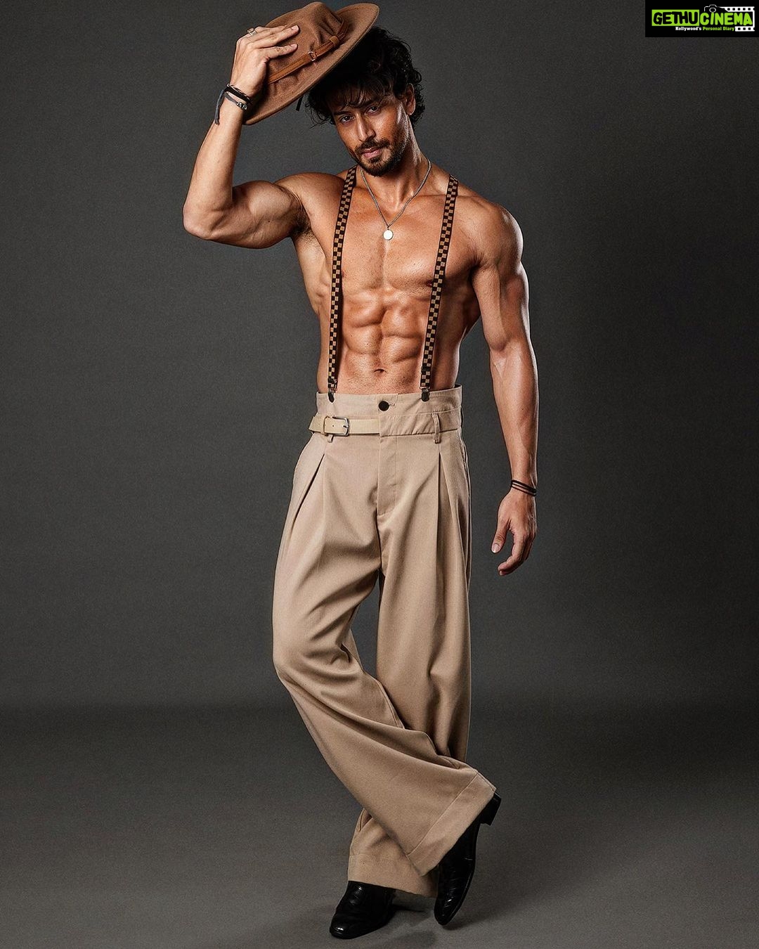 Tiger Shroff Instagram - 🎩💋 @trishasarang @theanisha @amityashwant_hair @rahulkothavale