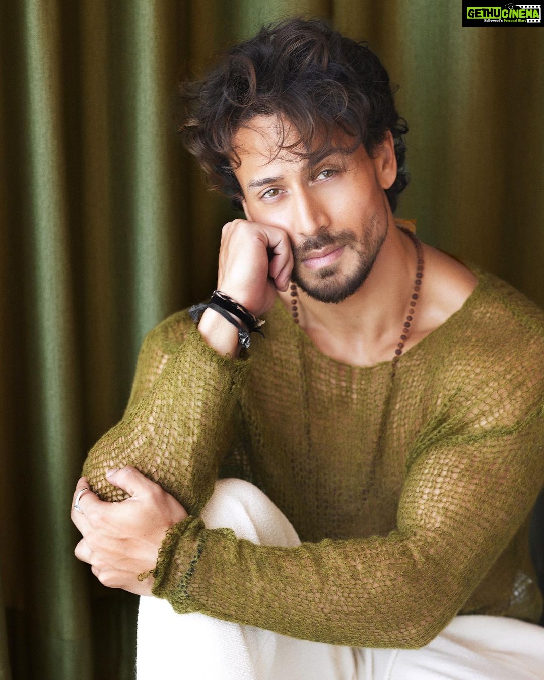 Tiger Shroff Instagram - @trishasarang @theanisha @amityashwant_hair @rahulkothavale