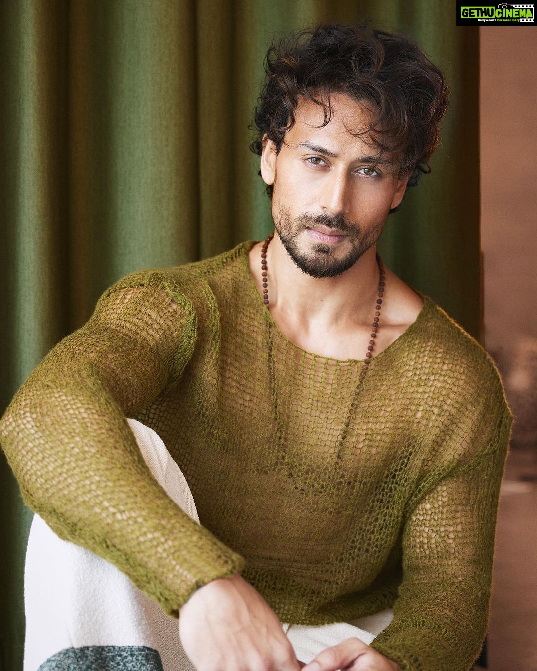 Tiger Shroff Instagram - @trishasarang @theanisha @amityashwant_hair @rahulkothavale