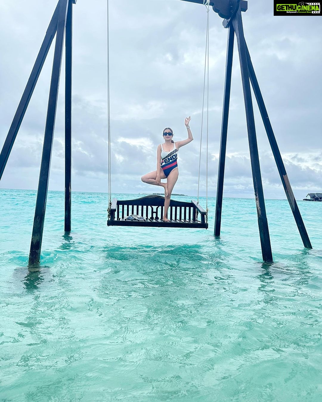 Tina Datta Instagram - The eternal love story with the sea, the infinite depth of water and all that is blue ❤️❤️❤️ . . @ambitiontravelstours @heritanceaarah @nijhawangroup . . #travelphotography #travel #heritanceaarah #maldives #heritancehotelsandresorts #heritanceexperience #travelgram #holidays #vacationmode #tinadatta Heritance Aarah