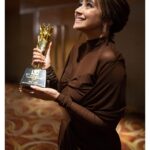 Tina Datta Instagram - FOREVER GRATEFUL 😇 Hum Rahe Na Rahe Hum and Surili will always stay close to me. And getting recognised for my work and awarded as the Best Television Actress makes me feel surreal… Thank you @sonytvofficial @rahultewary @sktorigins @g3gill @swastikproductions for giving me Surili and a beautiful home called HUM. This is for each one of you who loved Surili and showered us with so much love. #TribeTina you have my heart!! ❤️❤️ . . . @brandempower.in #IndustryLeadersAwards #ILA2023 #brandempower #humrahenarahehum #sonytv #awards #surili #instagood #instadaily #fyp #blessed #tinadatta