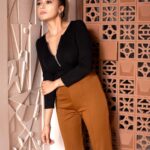 Tina Datta Instagram - Making your stare worthwhile 👀 . . . #EklaChaloRe #WarriorPrincess #TinaKaStyle #fashion #style #instagood #lookbook #stylefile #drawthisinyourstyle #tinadatta