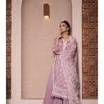 Tina Datta Instagram - The times of joy and happiness, love and laughter… #FestiveMode on!! . . . #EklaChaloRe #WarriorPrincess #TinaKaStyle #festive #festivefashion #festivewear #festivemood #instagood #instadaily #tinadatta