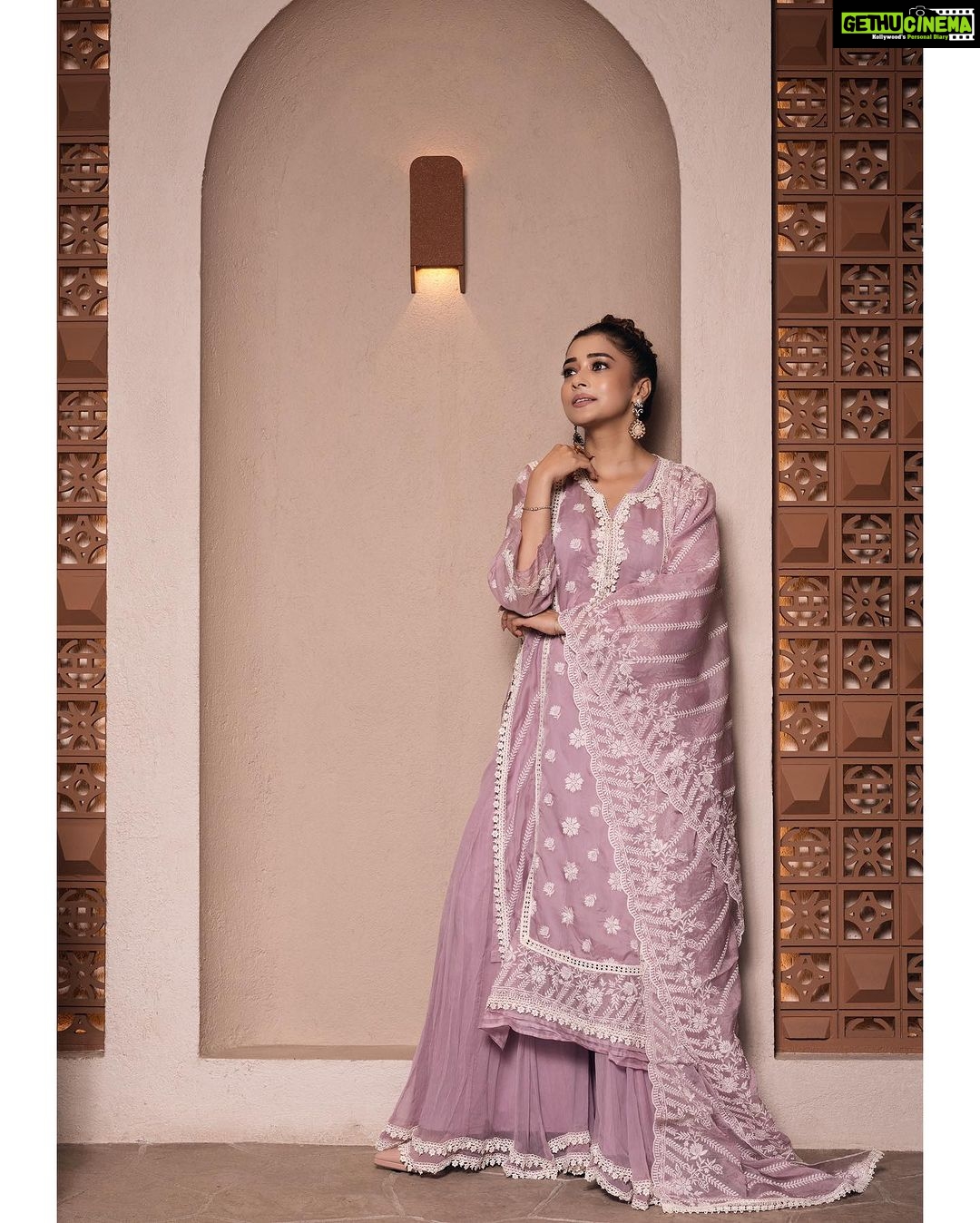 Tina Datta Instagram - The times of joy and happiness, love and laughter… #FestiveMode on!! . . . #EklaChaloRe #WarriorPrincess #TinaKaStyle #festive #festivefashion #festivewear #festivemood #instagood #instadaily #tinadatta