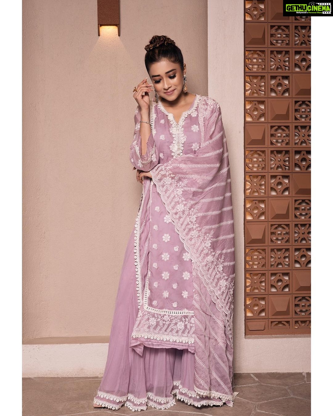 Tina Datta Instagram - The times of joy and happiness, love and laughter… #FestiveMode on!! . . . #EklaChaloRe #WarriorPrincess #TinaKaStyle #festive #festivefashion #festivewear #festivemood #instagood #instadaily #tinadatta
