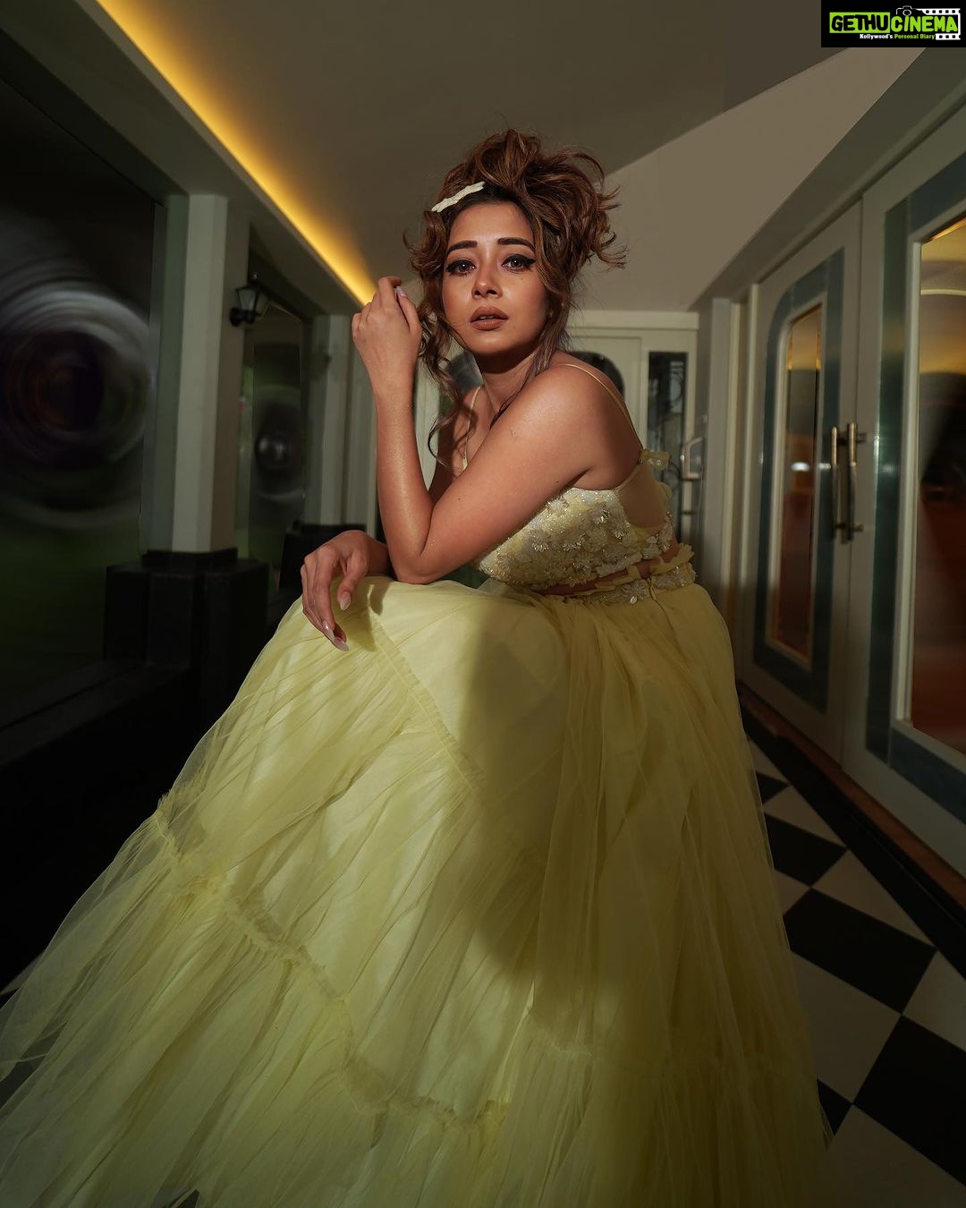 Tina Datta Instagram - 👑🥰❤️♾️ . . . #EklaChaloRe #WarriorPrincess #TinaKaStyle #fashion #style #instagood #lookbook #stylefile #drawthisinyourstyle #tinadatta
