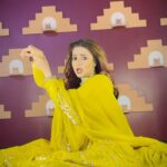 Tina Datta Instagram - Kanha aur uski Leela Makhan chori ho, yaa unki Radha… Hum sab hain adhure, bina humare Krishna Khanhiya ke… Celebrating the auspicious day of Krishna’s Janam, Janamasthami, a day of birth, a day of celebrations, of sweets and of breaking Matkis, Happy Janmasthami! . . . #janmashtami #janmashtamispecial #feelkaroreelkaro #feelitreelit #reels #krishna #krishnajanmashtami #dance #EklaChaloRe #WarriorPrincess #tinadatta