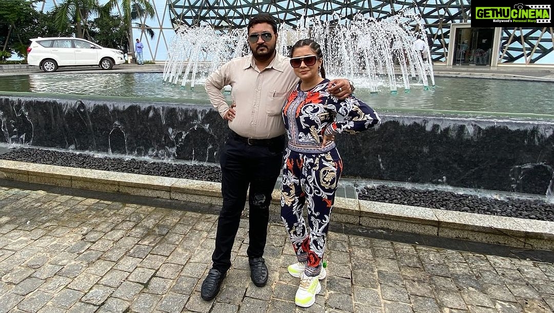 Tina Datta Instagram - Through thick and thin… The best and worst of days… Some bonds never change. To then and to forever… ❤️♾️ Happy Rakshabandhan my chaand ka tookdas!! 🤗 DebrajDatta ❤️ @ibrentgoble ♥️ . . . #Rakshabandhan #rakhi #brothersisterlove #sisterlove #goodvibes #festivetime #tinadatta