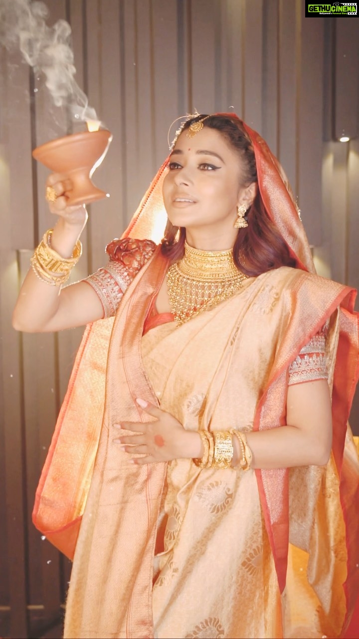 Tina Datta Instagram - বছরের সেই সময়টা, যেটার জন্য আমি উন্মুখ হয়ে থাকি চোখে আনন্দ আর হৃদয়ে ভালোবাসা… শুরু করতে নাচ আর মজার উৎসব!! শুভ মহালয়া এবং শুভ নবরাত্রি সবাইকে…দুগ্গা দুগ্গা!! 🙏🏻❤️ That time of the year, which I look forward to with joy in eyes and love in heart… To begin the festival of dance and fun!! Shubho Mahalaya and Happy Navratri to all… Dugga Dugga !! 🙏🏻❤️ . . . #feelkaroreelkaro #feelitreelit #NavDinKiKhushi #9DaysofGood #reelsinstagram #reels #dance #dancereels #navratri #dancelife #instagood #tinadatta