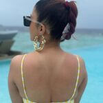 Tina Datta Instagram - Happiest in the water, in silence, in the aura of nature where nothing else but being in the moment matters 🌊 . . @ambitiontravelstours @heritanceaarah @nijhawangroup @mikoh . . #travelphotography #travel #heritanceaarah #maldives #heritancehotelsandresorts #heritanceexperience #travelgram #holidays #vacationmode #tinadatta Heritance Aarah