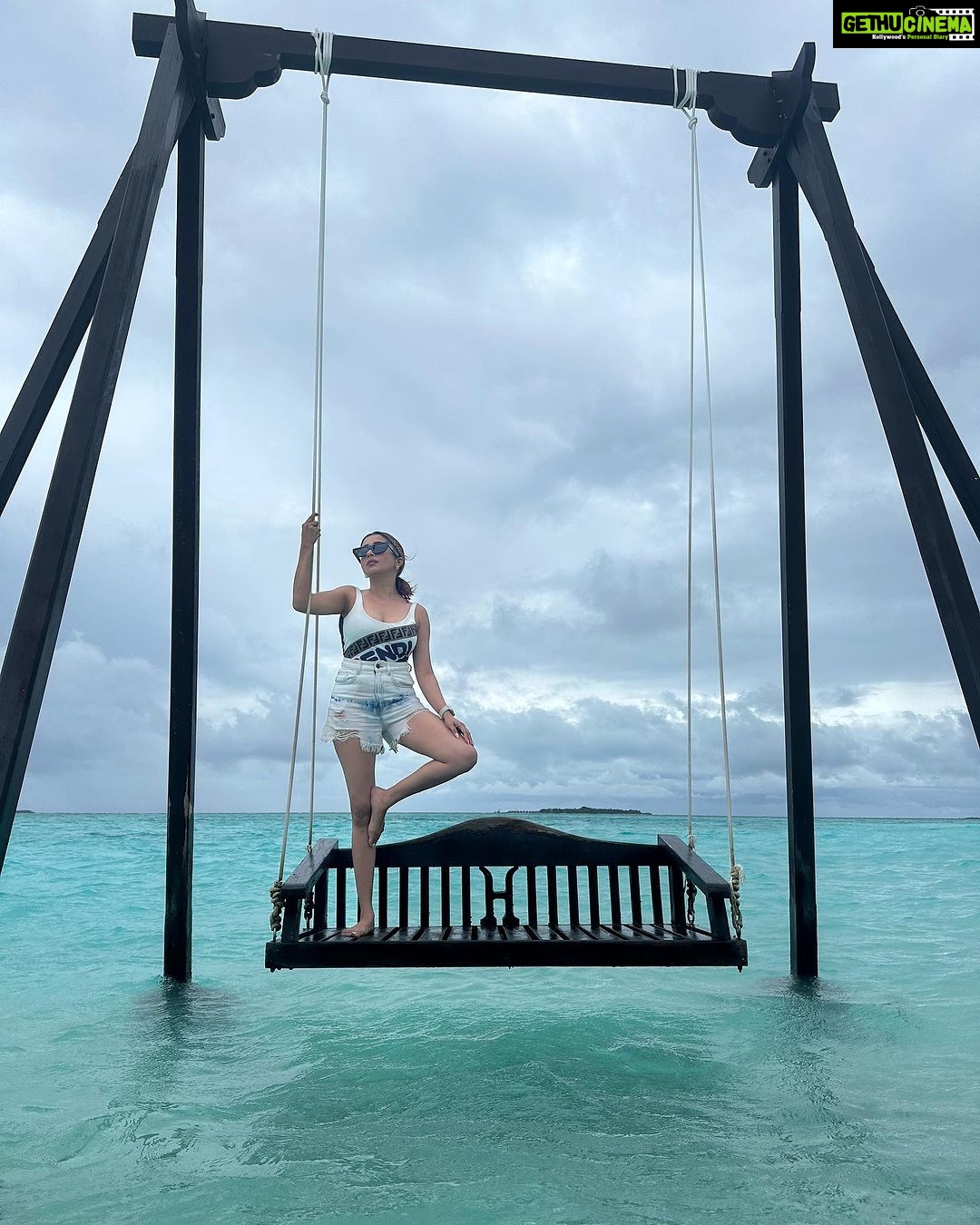 Tina Datta Instagram - The eternal love story with the sea, the infinite depth of water and all that is blue ❤️❤️❤️ . . @ambitiontravelstours @heritanceaarah @nijhawangroup . . #travelphotography #travel #heritanceaarah #maldives #heritancehotelsandresorts #heritanceexperience #travelgram #holidays #vacationmode #tinadatta Heritance Aarah