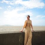 Toral Rasputra Instagram - Aim for the sky and keep your feet on the ground 💫 Shot by @jaysingal_ Outfit by @thelabellife Styled by @yashasvisingh19 Makeup by @thombrekapil Hair by @meenakshikolvankar #beyou #bepositive #behappy #keepgoing #keepsmiling #believinyourself #stayfocused #staycalm #liveinthemoment #lifeisbeautiful #toralrasputra