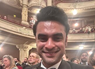 Tovino Thomas Instagram - Our greatest glory is not in never falling, but in rising every time we fall. In 2018, Kerala began to fall when unexpected floods knocked on our doors. But then the world saw what Keralites were made of… Thank you SEPTIMIUS AWARDS for selecting me as the Best Asian Actor. It will always remain close to my heart… What makes this international recognition special is that this is for my performance in the movie 2018. This one... is for Kerala ❤️ #septimiusawards #BestAsianActor #2018movie @septimiusawards @therouteofficial @jagadish_palanisamy @aiishwarya_suresh @zafirandshadab Amsterdam, Netherlands