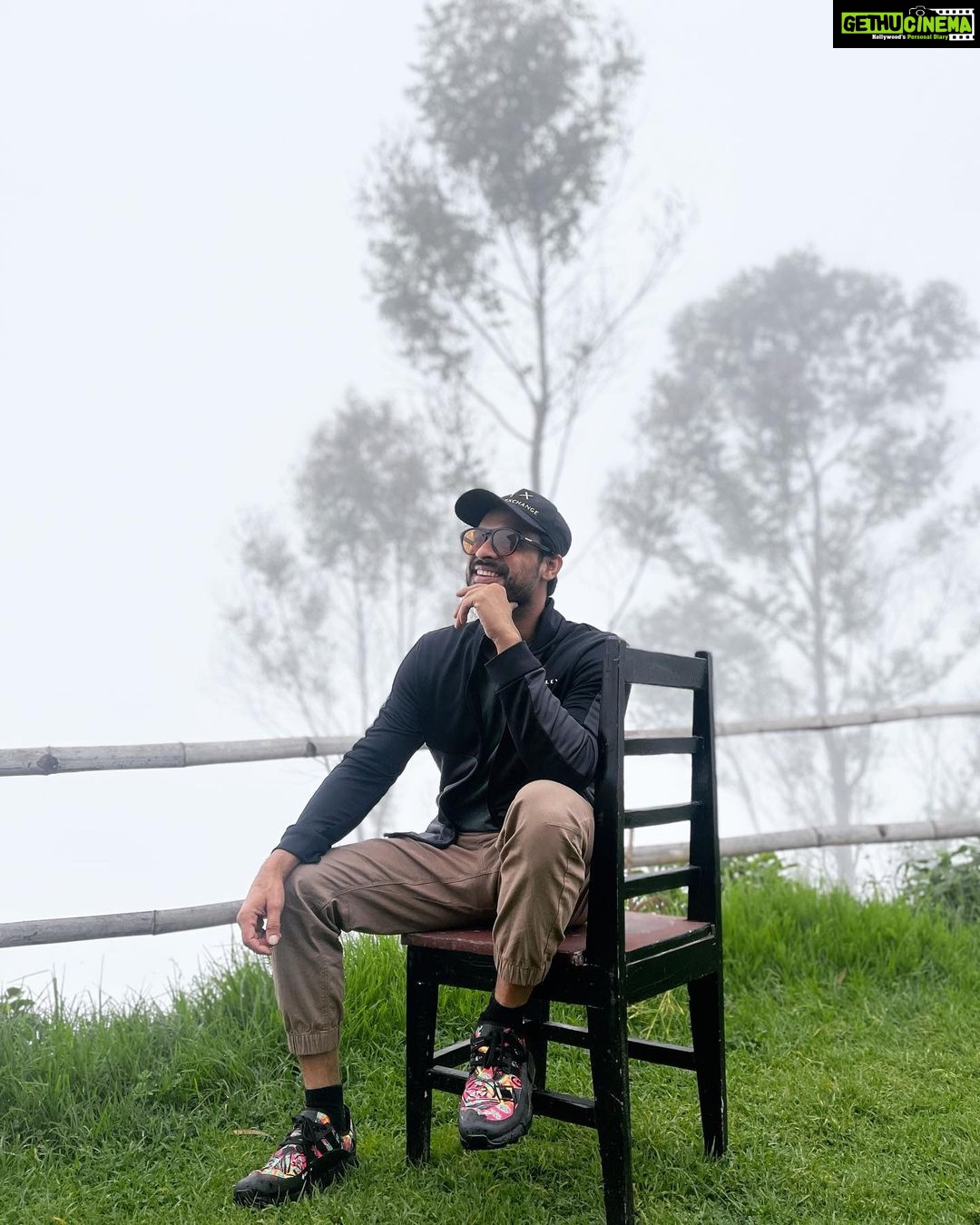 Tovino Thomas Instagram - I tried to catch some fog….. but I mist !! 🙃🤦🏻♂️
