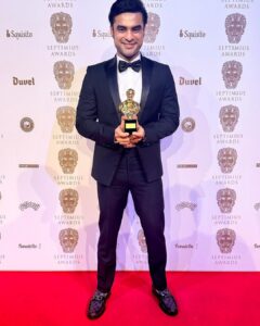 Tovino Thomas Instagram - Our greatest glory is not in never falling, but in rising every time we fall. In 2018, Kerala began to fall when unexpected floods knocked on our doors. But then the world saw what Keralites were made of…
Thank you SEPTIMIUS AWARDS for selecting me as the Best Asian Actor. It will always remain close to my heart…
What makes this international recognition special is that this is for my performance in the movie 2018. This one... is for Kerala ❤️
#septimiusawards 
#BestAsianActor 
#2018movie 

@septimiusawards
 @therouteofficial 
@jagadish_palanisamy 
@aiishwarya_suresh
 @zafirandshadab