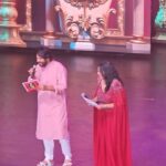 Tovino Thomas Instagram - Life is crazy! Had the incredible moment of receiving an award, blessings and words of wisdom from Mammukka. It was truly overwhelming being there and listening to the idol say pleasant things about me - a buildup in his own style, something I'll proudly carry forward in life. Thank you Anand Film Awards for the Best Actor Award for 2021. Thanking everyone involved, who made this dreamy day for me. ❤️👋 മമ്മുക്കയുടെ കയ്യിന്നാണ് അവാർഡും അനുഗ്രഹവും കിട്ടിയേക്കുന്നെ , ഇനി എന്നെ പിടിച്ചാ കിട്ടൂല്ല 😁 #ialmostcried #milliondollarmoment # Manchester, United Kingdom