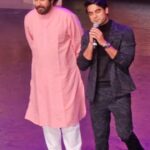 Tovino Thomas Instagram - Life is crazy! Had the incredible moment of receiving an award, blessings and words of wisdom from Mammukka. It was truly overwhelming being there and listening to the idol say pleasant things about me - a buildup in his own style, something I'll proudly carry forward in life. Thank you Anand Film Awards for the Best Actor Award for 2021. Thanking everyone involved, who made this dreamy day for me. ❤️👋 മമ്മുക്കയുടെ കയ്യിന്നാണ് അവാർഡും അനുഗ്രഹവും കിട്ടിയേക്കുന്നെ , ഇനി എന്നെ പിടിച്ചാ കിട്ടൂല്ല 😁 #ialmostcried #milliondollarmoment # Manchester, United Kingdom
