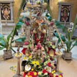Upasana Kamineni Instagram - అందరికీ వినాయక చవితి శుభాకాంక్షలు ! ఆ విఘ్నేశ్వరుడి ఆశీస్సులతో జీవితాల్లో విఘ్నాలు తొలగి అందరికీ శుభములు కలగాలని ప్రార్ధిస్తున్నాను!🙏 ఈ సారి ప్రత్యేకత ... చిన్ని 'క్లిన్ కారా' తో కలిసి తొలి వినాయక చవితి జరుపుకోవడం 😊 Happy Ganesh Chaturthi to ALL ! Celebrating the First Festival with the little 'klin Kaara' this year!! 😍