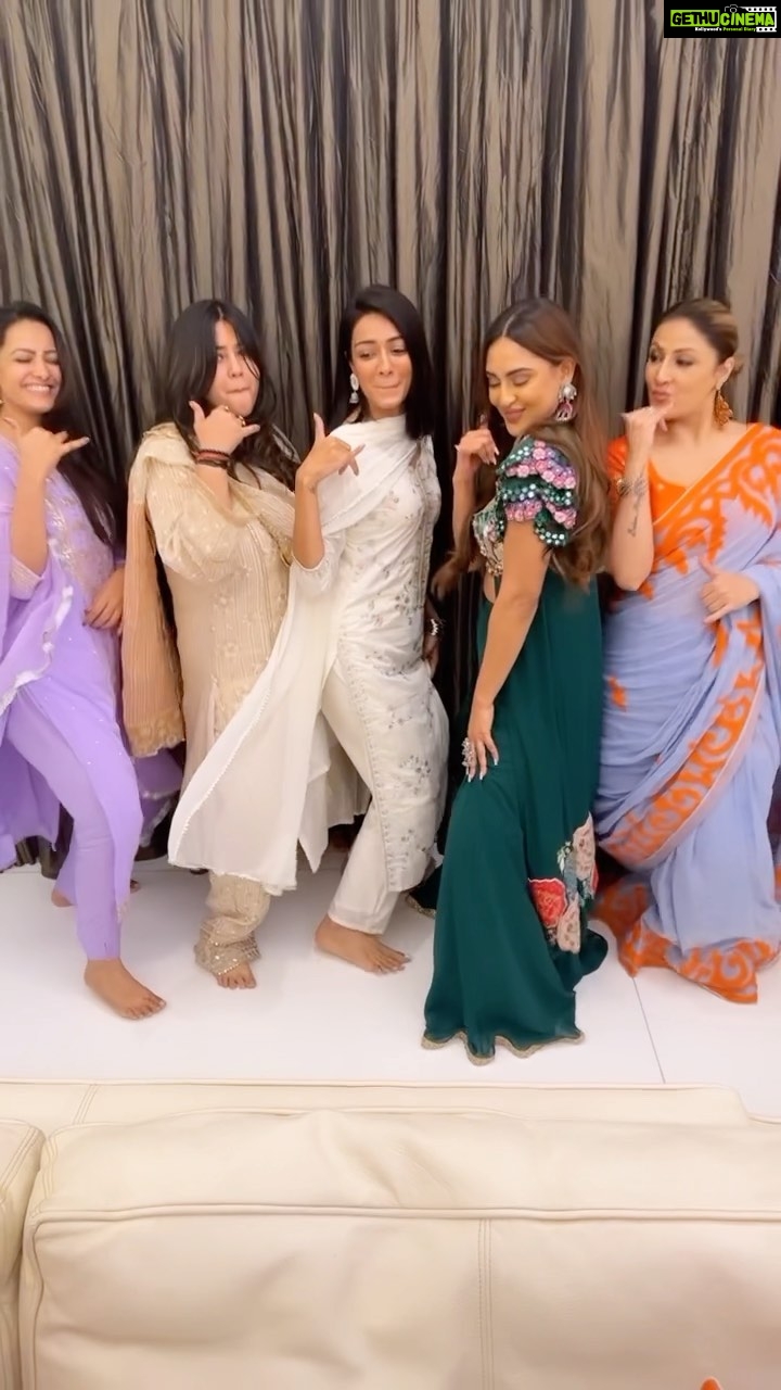 Urvashi Dholakia Instagram - Haanji 🤙🏻 . . . @rheakapoor #thankyouforcoming