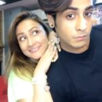 Urvashi Dholakia Instagram - CRAZYYYYY US 😂🤪🤣 #throwback #lockdown #memories @kshitijdholakia : : #urvashidholakia #motherandson #duo #madness #reels #instafollow #fun #masti #reelitfeelit #reelsinstagram