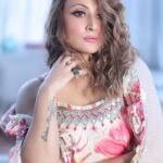 Urvashi Dholakia Instagram - I’m feeling Flowerful 💞🥰✨ : : #urvashidholakia #reels #reelsinstagram #reelitfeelit #throwback #photoshoot #bts #love #💋