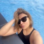 Urvashi Dholakia Instagram - JALPARIIII 😍🤪 : : #urvashidholakia #candid #nofilter #nomakeup #photooftheday #waterbaby #live #love #laugh #behappy ❤️