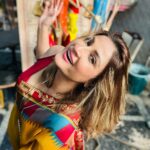 Urvashi Dholakia Instagram - Colourful Sunday 🥰 : : #urvashidholakia #saree #love #candid #justme #live #love #laugh #smile #behappy #alwaysandforever #💋