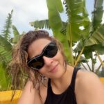 Urvashi Dholakia Instagram - JALPARIIII 😍🤪 : : #urvashidholakia #candid #nofilter #nomakeup #photooftheday #waterbaby #live #love #laugh #behappy ❤️