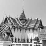 Urvashi Dholakia Instagram - Monday is a Photo Dump Day ❤️✨ #🙏🏻 : : #urvashidholakia #throwback #travel #holiday #thailand #bangkok #buddha #temple #palace #beautiful #memories #🥰 #my #photography