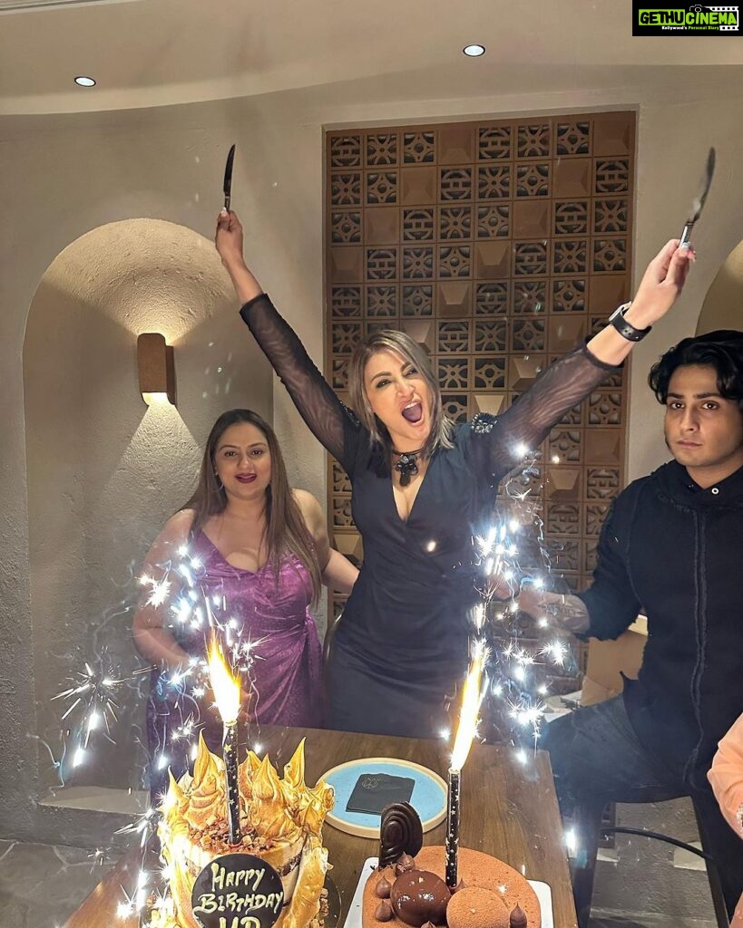 Urvashi Dholakia Instagram - Eternally blessed & and grateful for being surrounded by a beautiful family, and the most amazing friends, who have stood by me all along ❤ Thank you all so much for making my birthday so special as always but this one was clearly the best ❤❤❤❤❤❤ #happybirthdaytome 🙏🏻🥂