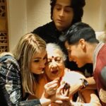 Urvashi Dholakia Instagram - Eternally blessed & and grateful for being surrounded by a beautiful family, and the most amazing friends, who have stood by me all along ❤️ Thank you all so much for making my birthday so special as always but this one was clearly the best ❤️❤️❤️❤️❤️❤️ #happybirthdaytome 🙏🏻🥂