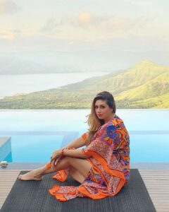 Vahbbiz Dorabjee Instagram - @thecliffpanchgani is in the lap of nature surrounded by the magical views of the valley & the lake. Highly recommended for a getaway with Friend's and Family🙂 Also a special mention for their courteous staff.Absolutely loved the food at Global Kitchen. #majormissing❤️ #weekendgetaway #weekendvibes #panchgani The Cliff Resort & Spa, Panchgani