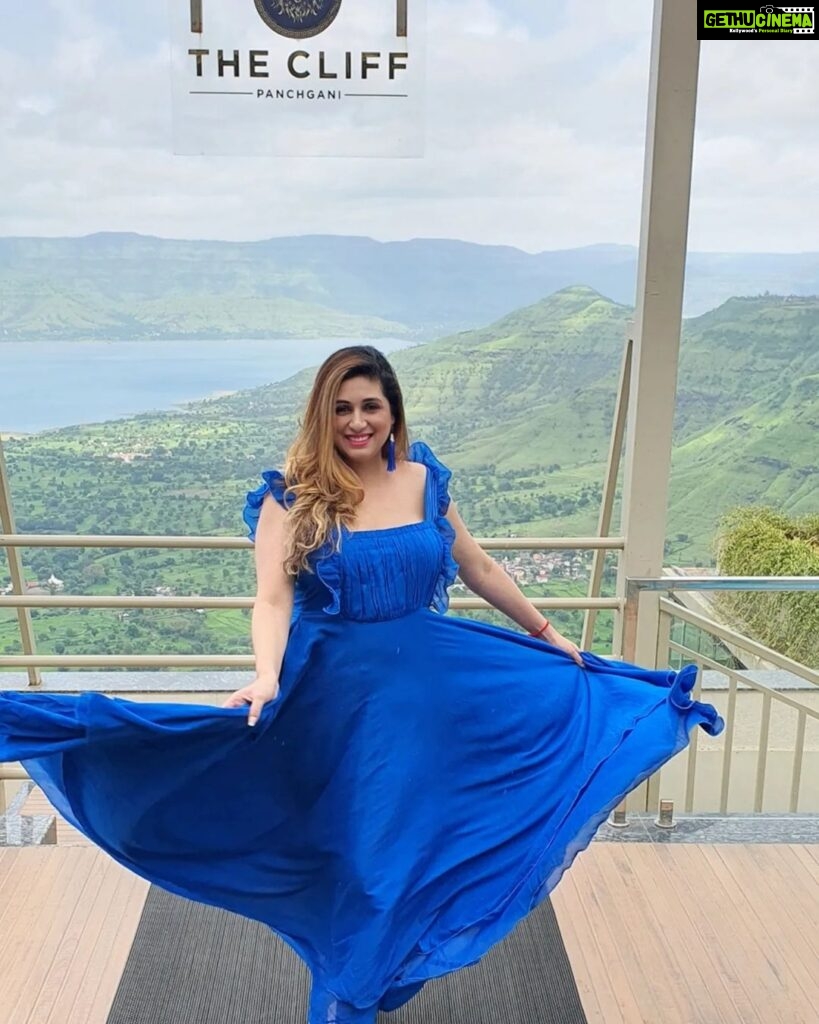 Vahbbiz Dorabjee Instagram - @thecliffpanchgani is in the lap of nature surrounded by the magical views of the valley & the lake. Highly recommended for a getaway with Friend's and Family🙂 Also a special mention for their courteous staff.Absolutely loved the food at Global Kitchen. #majormissing❤️ #weekendgetaway #weekendvibes #panchgani The Cliff Resort & Spa, Panchgani