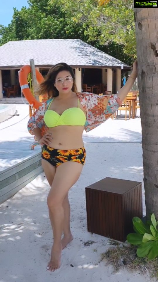Vahbbiz Dorabjee Instagram - Weekend Vibes💕 Stunning bikinis by @angelcroshet_swimwear Swimwear:- @angelcroshet_swimwear Coverup:- @angelcroshet_swimwear #throwback #maldives #island #islandlife Centara Ras Fushi Resort & Spa Maldives