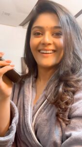 Vaibhavi Shandilya Instagram - Onion mera ! Lasoon mera ! Aur yeh reel bhi mera!