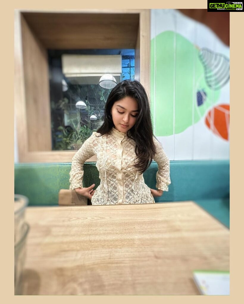 Vaibhavi Shandilya Instagram - Embracing a relaxed atmosphere at a local cafe Bombay Salad Co.