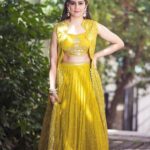 Vaidehi Parashurami Instagram – Radiant in Yellow @parashuramivaidehi shines in this stunning photoshoot!
मी होणार सुपरस्टार – छोटे उस्ताद पर्व २
Captured by @thepolaroid8
#kedarclicks
@weddings_portrait_bykedar
Outfit by @__cccreation
Jewellery by @pichola.co
Styled by @sayali_vidya
Assisted by @wranshaaayyy @nannikabhuptani
Hair by @nilampatel12
Makeup by @vinayak_makeup
Personal Assistant @mr.asalm_khan_46
Managed by @prernaasuryawanshi
Assisted by @poojatayde
