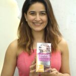 Vaidehi Parashurami Instagram - #AD Ganesh Chaturthi is here which means a new look. Thanks to L’Oreal Paris Casting Creme Gloss Ultra Visible. I’m just in love with it. It has no ammonia, gives a vibrant colour even on dark hair and it lasts 32 washes. It made my hair 5X glossier and shinier. I chose Shade 632 Light Golden Brown, from their new UV (Ultra Visible) Range. @lorealparis @amazonfashioninn #CastingGlamThisFestiveSeason #WearYourFestiveHair #CastingCremeGloss #UltraVisible #LOrealParis #LOrealParisIndia *24Hr prior allergy patch tests should be done