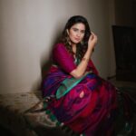Vaidehi Parashurami Instagram - साडी = प्रेम Saree - @pratha_sarees Hair by @nilampatel12 Make-up by @vinayak_makeup Shot by @trilogy_works Managed by @prernaasuryawanshi Assisted by @poojatayde #StarPravahGaneshotsav2023
