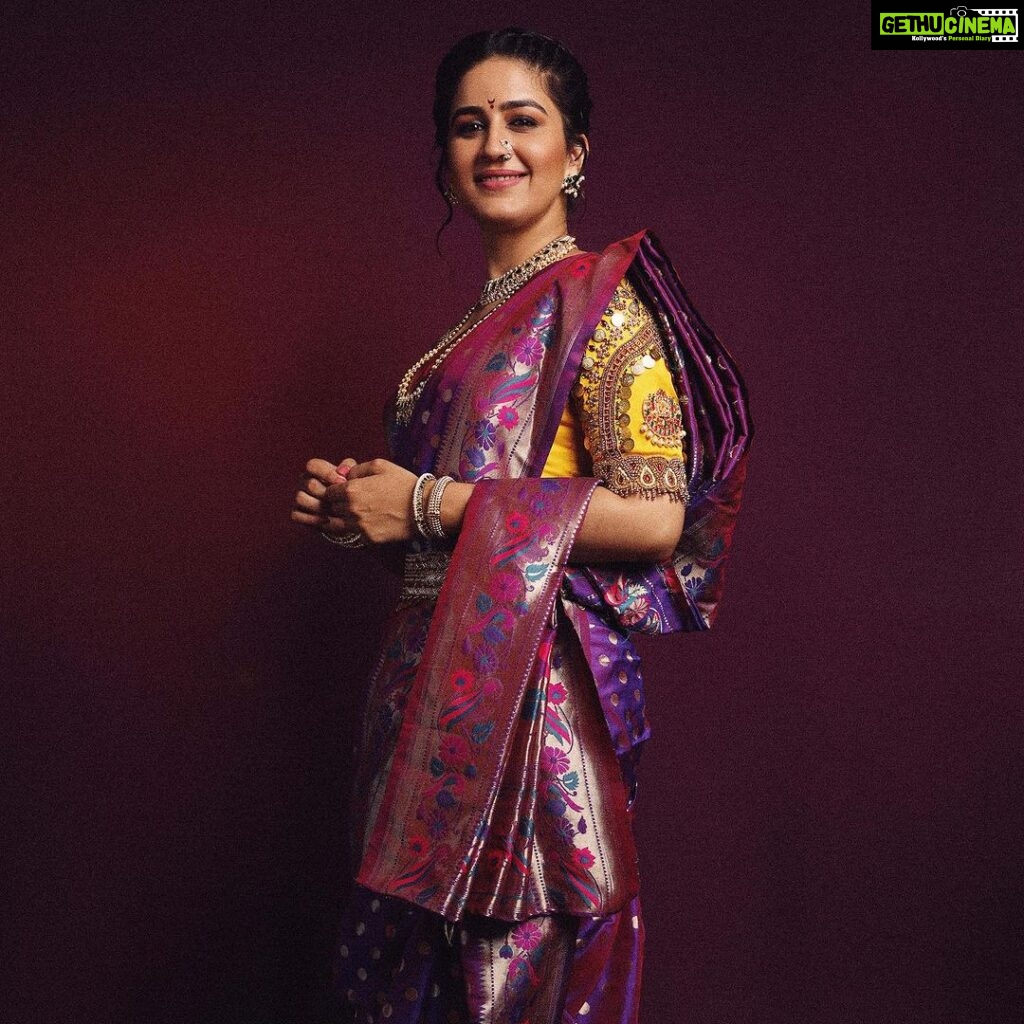Vaidehi Parashurami Instagram - Day 8! #navratri #colours #purple #traditions #streeshakti #beingwoman #differentavatars #differentroles