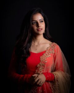 Vaishnavi Chaitanya Instagram - Happy Ganesh Chaturthi ❤️😇

📸 : @ravi_creative_captures @naninagabathulla 
Makeup: @venkymakeup 
@visioncelebhub