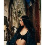 Vaishnavi Dhanraj Instagram – Experience makes us terribly selective🔱 

📷 @snapperrish 

#rishinakandhariphotography #styledbyme
