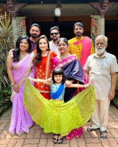 Vaishnavi Gowda Instagram - Navaratri special ✨

#zeekutumbaawards