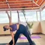 Vaishnavi Gowda Instagram - Yoga makes us find the peace which lies within us ! ✨ Yoga not just today but everyday ❤️ #internationalyogaday #yoga #yogapractice Ps - dad is my yoga partner for life .. ✨