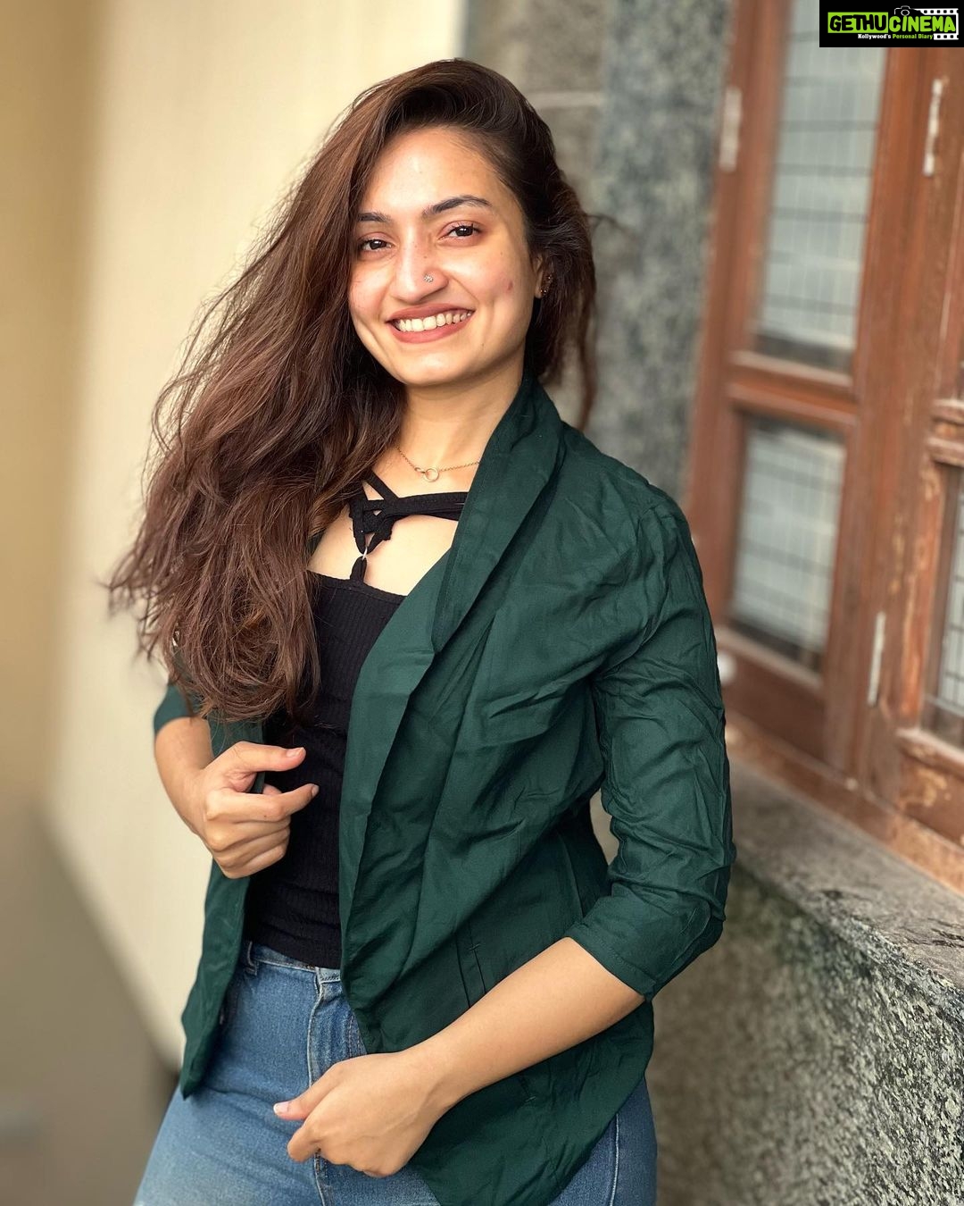 Vaishnavi Gowda Instagram - Letβs just pretend that I have inserted a smart caption ππ