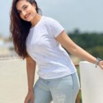 Vaishnavi Gowda Instagram - Smile please ! 🌝 that’s what my T-shirt says ☺️