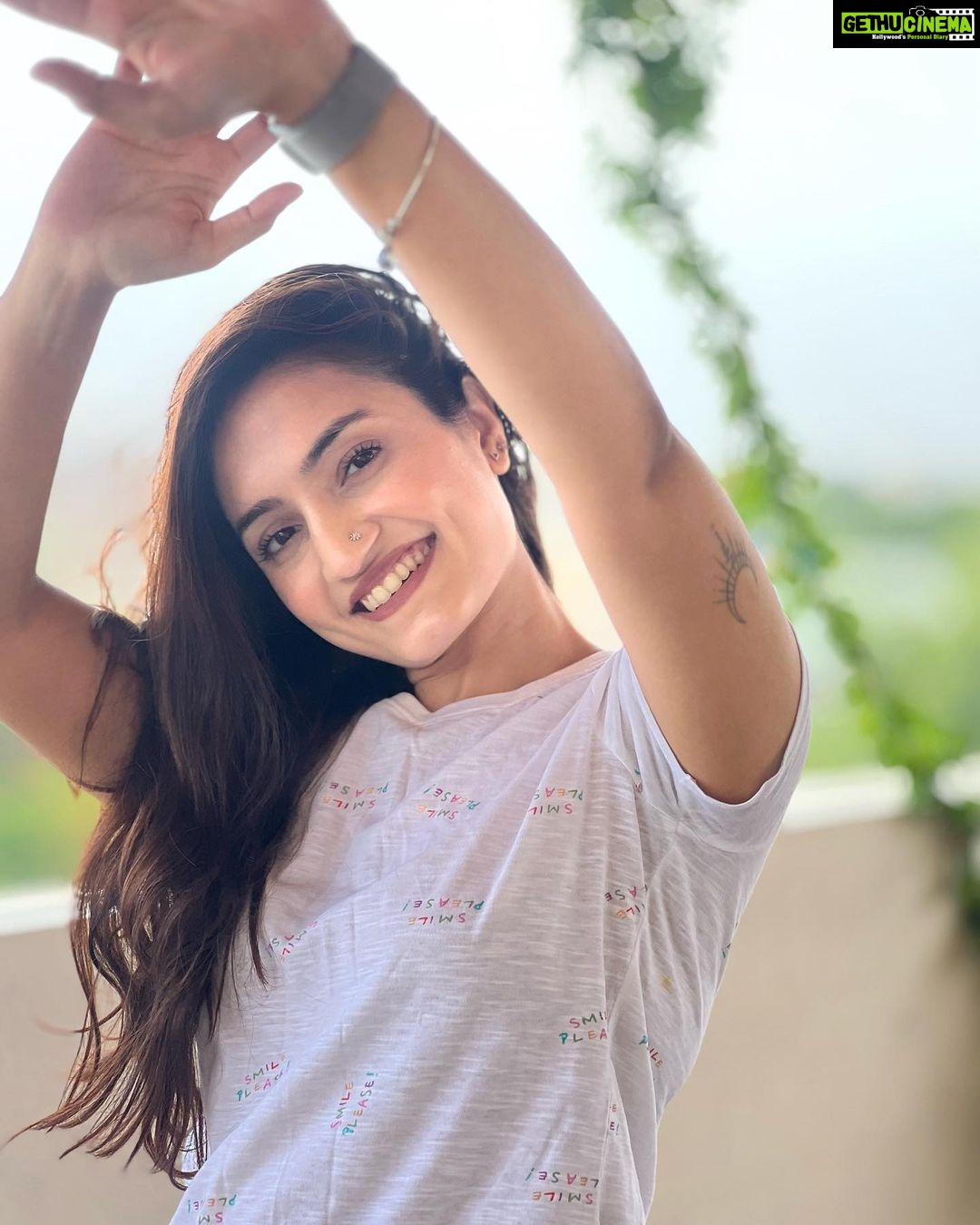 Vaishnavi Gowda Instagram - Smile please ! 🌝 that’s what my T-shirt says ☺️