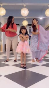Vaishnavi Gowda Instagram - Can we call this the ‘cutest blooper’ 😄

Outfit- @kavi_siniboutique