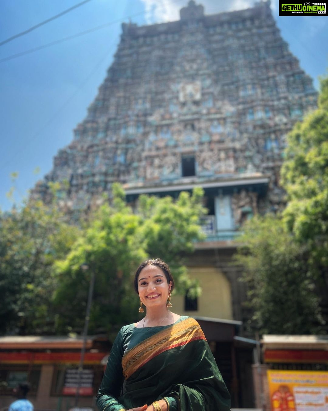 Vaishnavi Gowda Instagram - Madurai Meenakshi Amma temple ✨ Madurai Meenakshi Temple