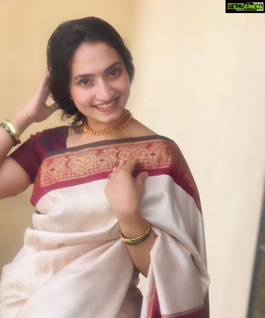 Vaishnavi Gowda Instagram - ಎಲ್ಲರಿಗೂ ಯುಗಾದಿ ಹಬ್ಬದ ಶುಭಾಶಯಗಳು , ಬೇವು ಬೆಲ್ಲ ಸವಿಯುತ ಕಹಿ ನೆನಪು ಮರೆಯಾಗಲಿ, ಸಿಹಿ ನೆನಪು ಚಿರವಾಗಿಲಿ ✨🙏🏻